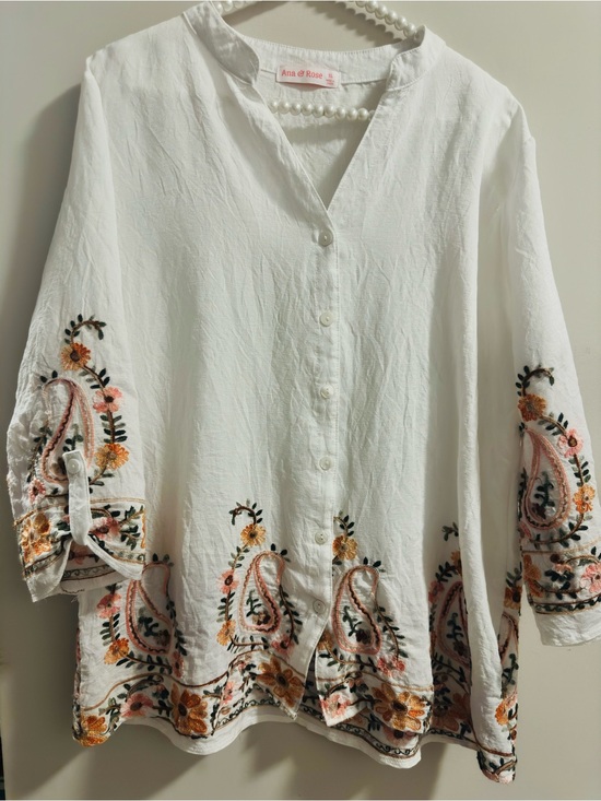 Ana & Rose Tops - Ana & Rose White Boho Embroidered Button Front Tunic Blouse 3/4 Roll-Tab Sleeve
